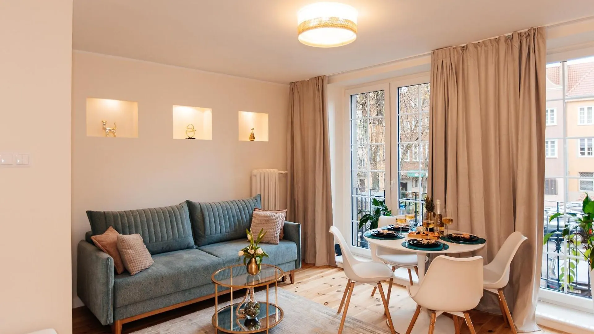 Maya\'S Flats & Resorts 27 - Beautiful Apartment On Piwna Street In The Old Town Gdansk contacts